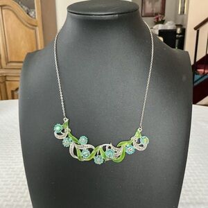 Green Enamel Vintage Flower Silver Tone Necklace